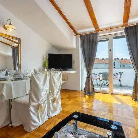 Bare - Sea View & Private Parking