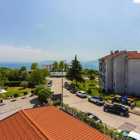 Bare - Sea View & Private Parking