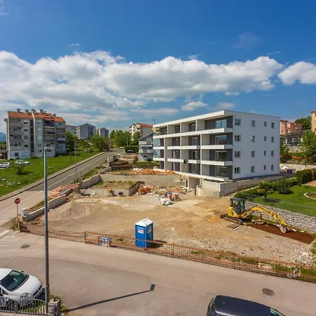 Bare Apartament *