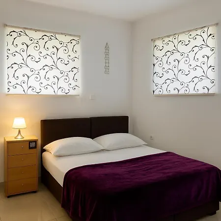 Apartament Bare *