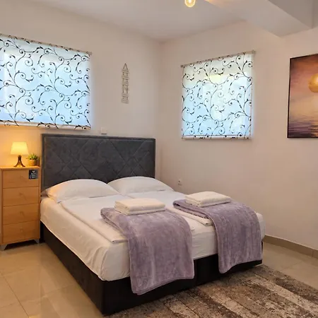 Bare - Sea View & Private Parking Apartmán